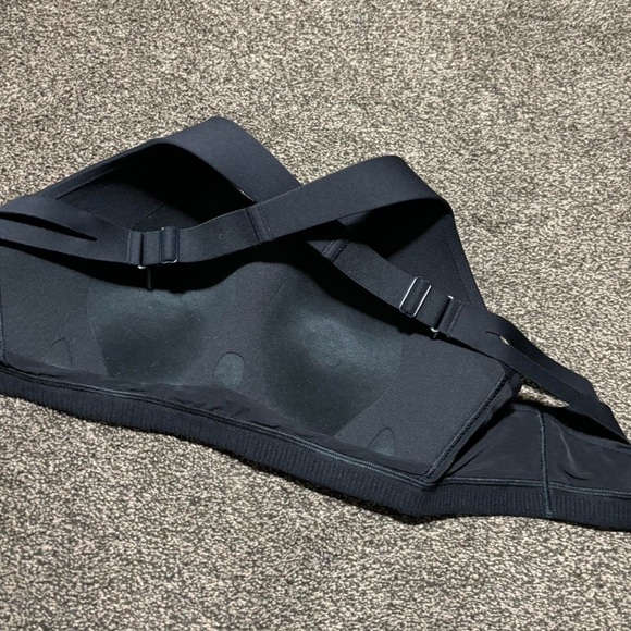 Lululemon AirSupport Bra High Support Size 34D in Black - Picture 8 of 9